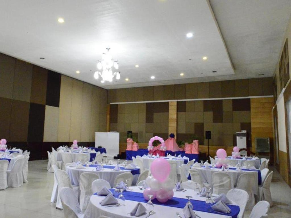 Big Daddy Hotel And Convention Center Butuan City Zewnętrze zdjęcie