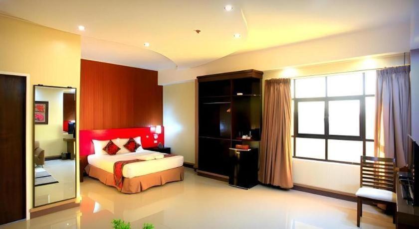 Big Daddy Hotel And Convention Center Butuan City Zewnętrze zdjęcie