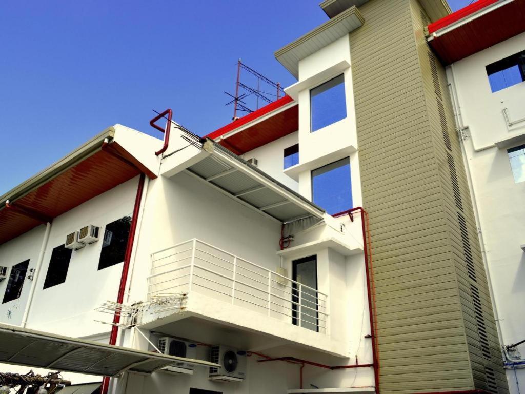 Big Daddy Hotel And Convention Center Butuan City Zewnętrze zdjęcie